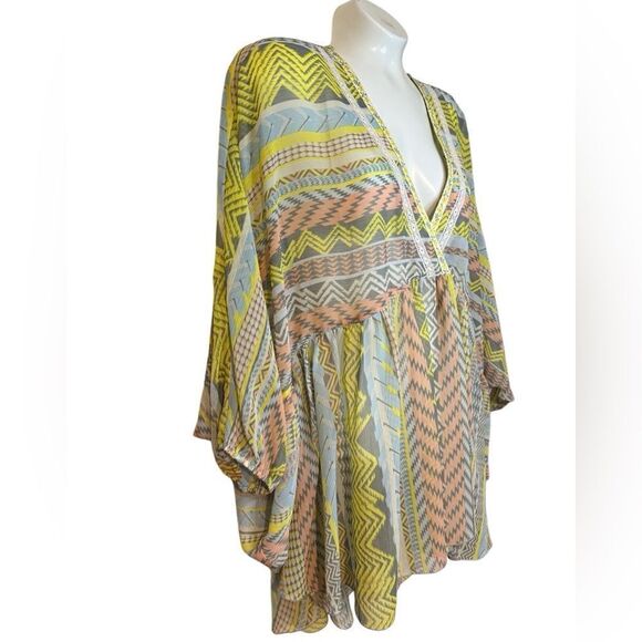 Ivy Jane Semi Sheer Tunic Top - Picture 1 of 8